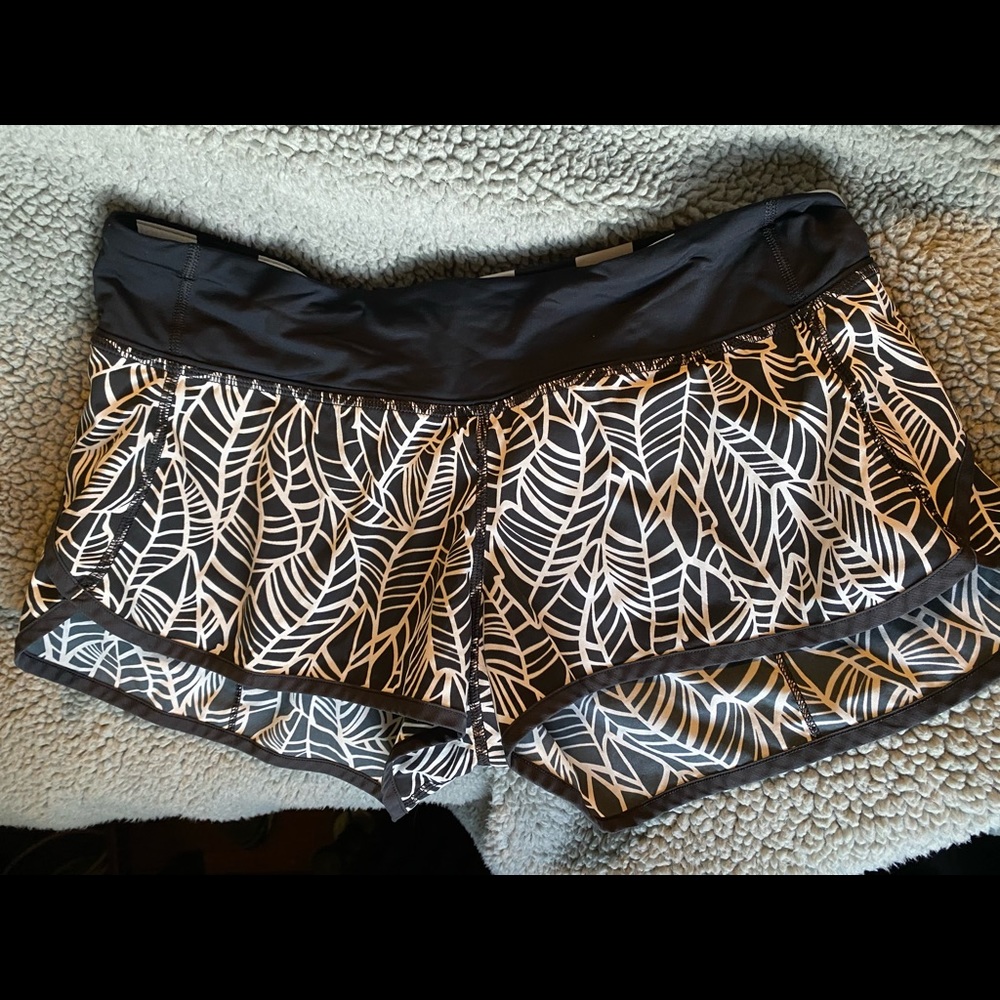 Printed Lululemon Speed shorts